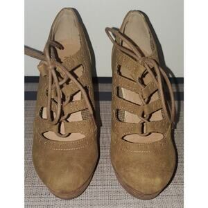 Restricted Suede Style Platform Wedge Shoes in Tan - US Women's 6